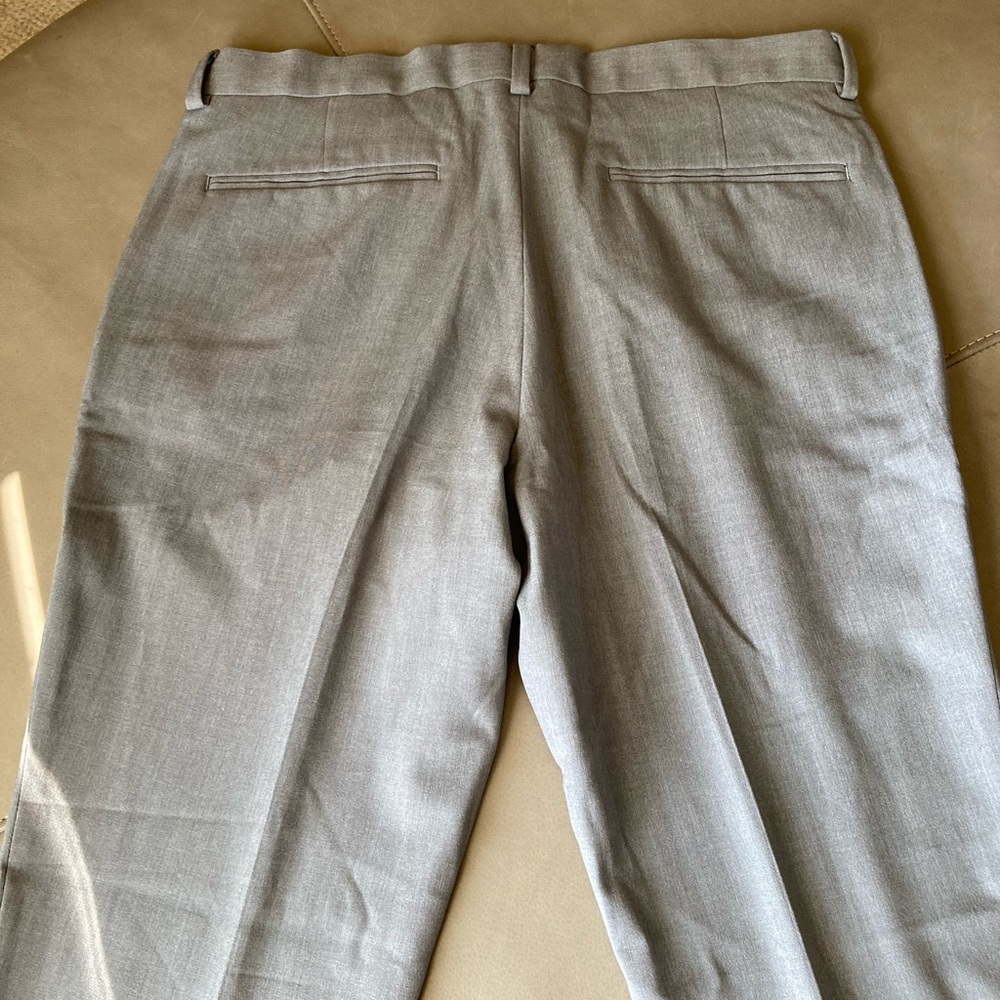 Stylish Gray Dress Pants - Picture 3 of 4